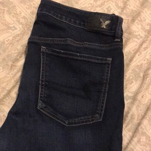 American Eagle skinny jegging